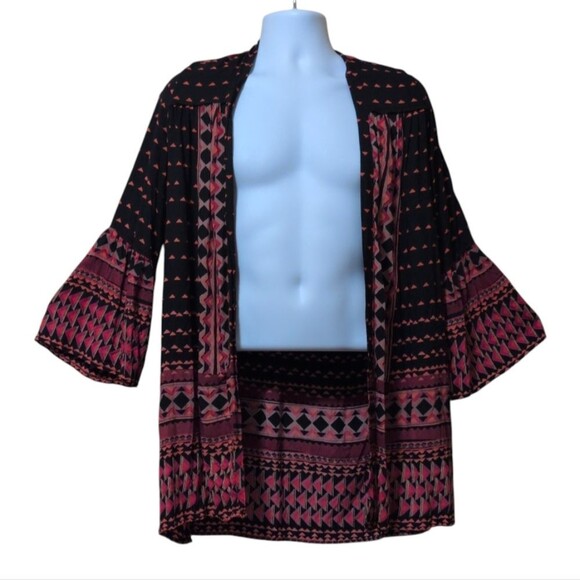 Angie Tops - Angie patterned kimono-style duster cardigan sized Medium Bohemian Open Front